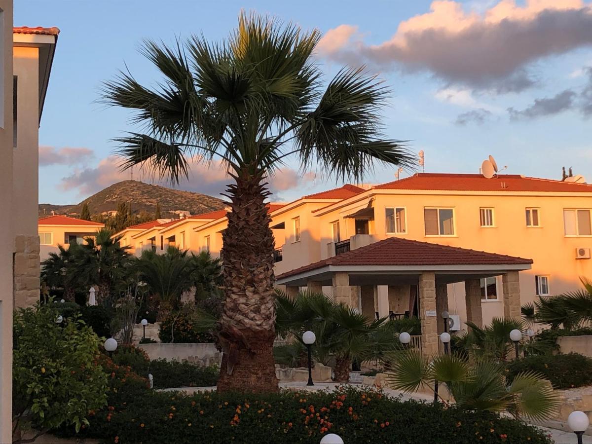 Апартаменты Paphos - Tala Riviera Apartmant Экстерьер фото