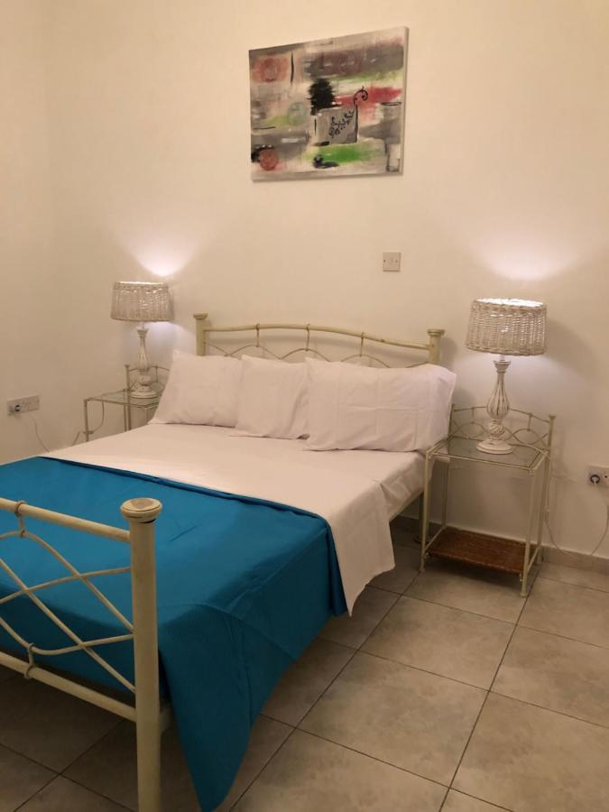 Апартаменты Paphos - Tala Riviera Apartmant Экстерьер фото